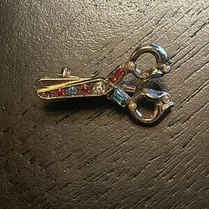 Vintage Gold Tone Scissors Rhinestone Brooch Blue Pink Faux Pearl